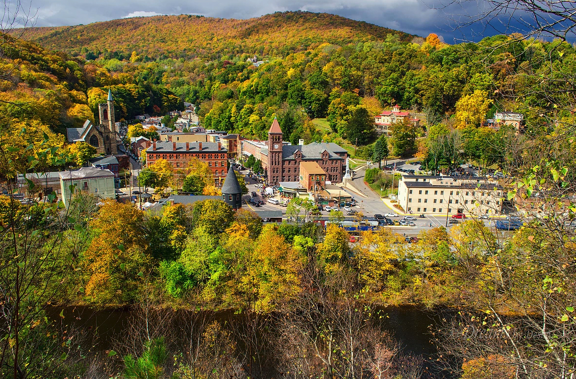 Jim Thorpe Olde Time Christmas 2022 Tree Lighting September Kicks Off A Whole New Season Of Fun In Jim Thorpe | The Current